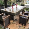 TABLE EN PIERRE - Décoration de jardin