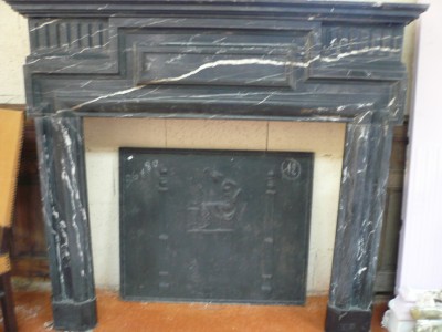 BLACK MARBLE FIREPLACE  - Antique fireplaces